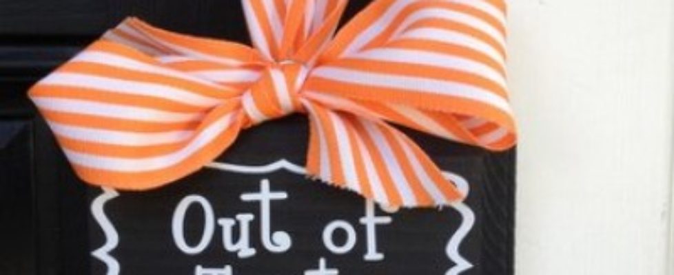 “Out of Treats” Door Hanger